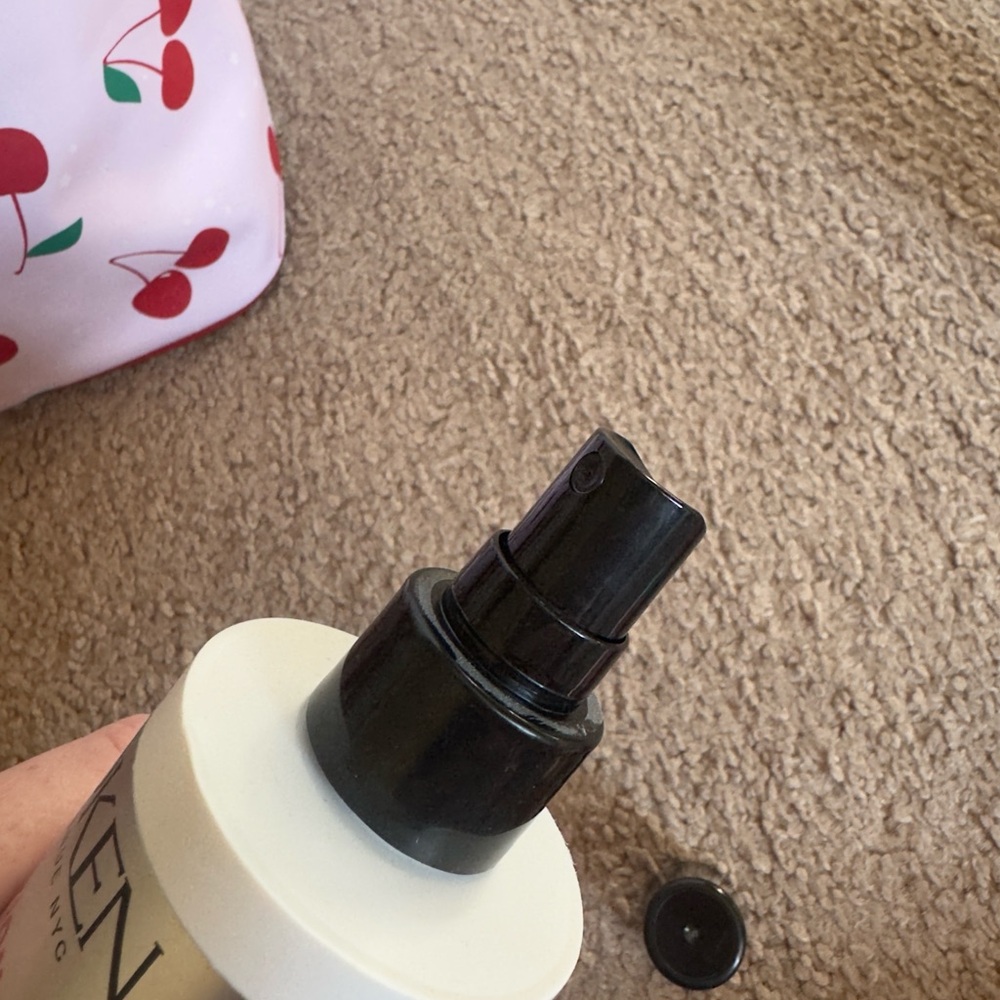 Makeup Bag & Beauty Bundle - Picture 4 of 9